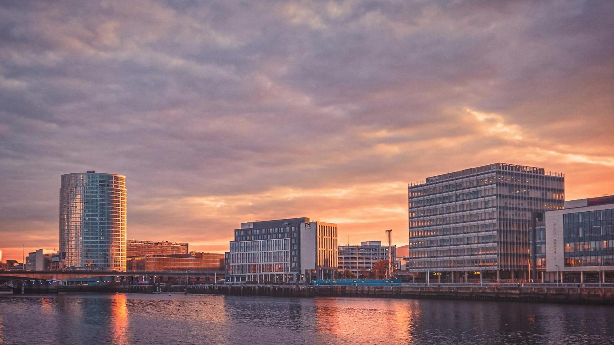 Central Duplex Apartment In Belfast City Centre Kültér fotó